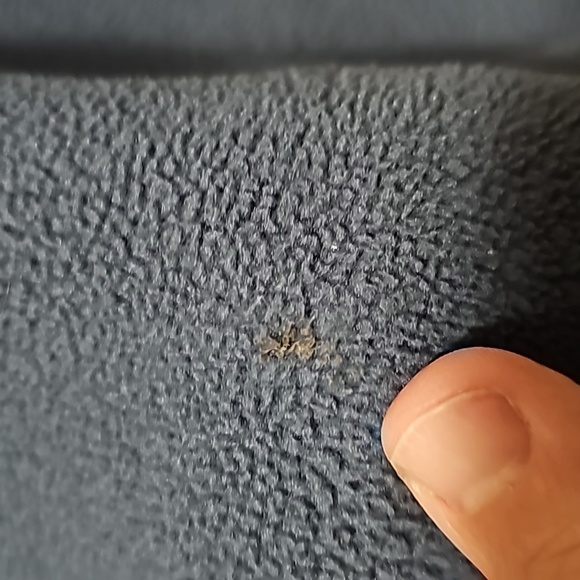 Vineyard Vines 1/4 Zip - Picture 3 of 5